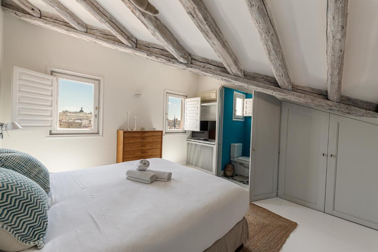 Apartamento BNBHolder Refined Duplex MALASAÑA Madrid Exterior foto