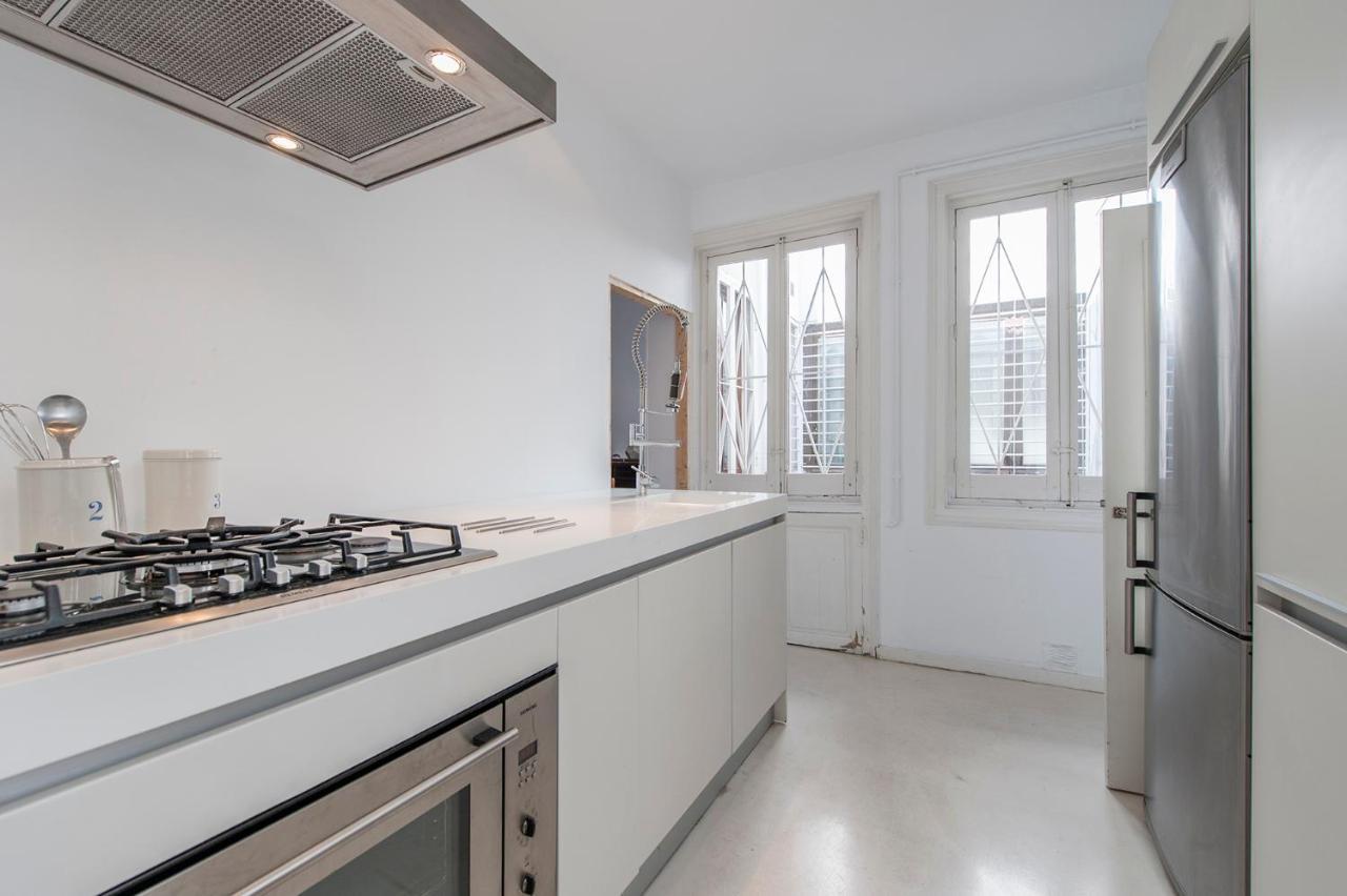 Apartamento BNBHolder Refined Duplex MALASAÑA Madrid Exterior foto