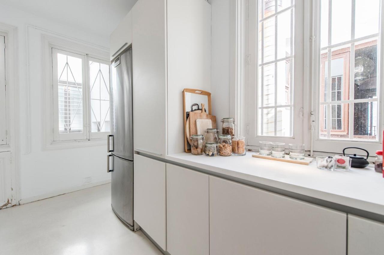 Apartamento BNBHolder Refined Duplex MALASAÑA Madrid Exterior foto